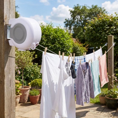 Retractable washing line for - washing,